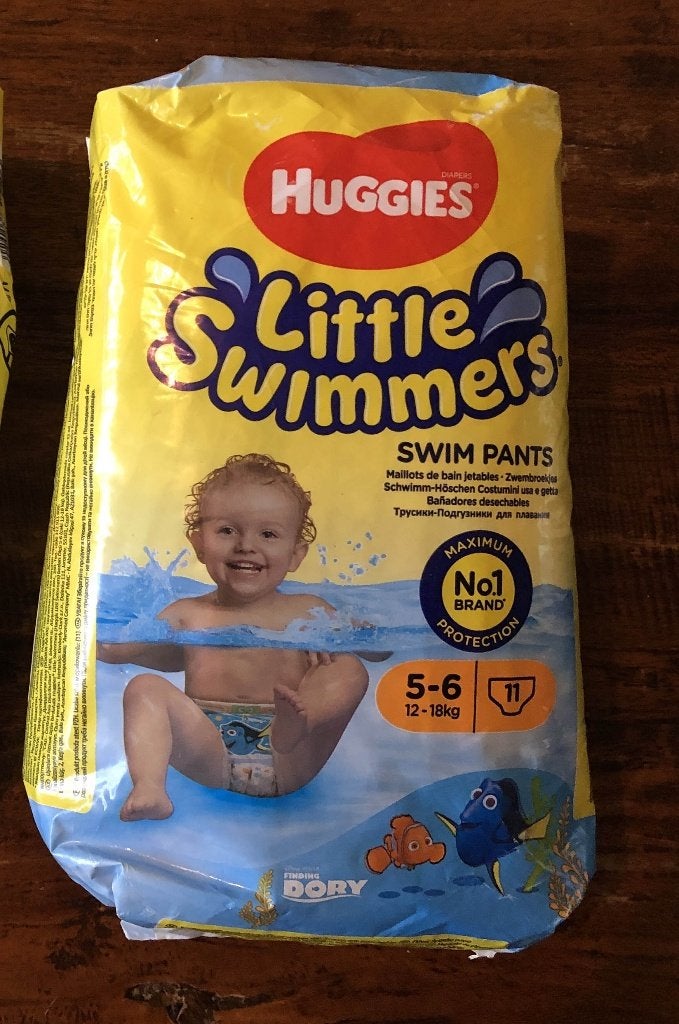 Huggies zwemluiers 5-6  12 kg. pak 11 stuks, Kinderen en Baby's, Babykleding | Baby-zwemkleding, Ophalen, Huggies, Jongetje of Meisje