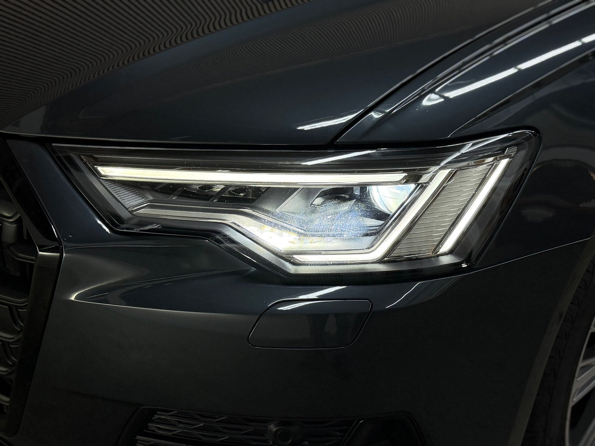 Audi A6 Avant 45 TFSI S edition 2024 LED CAMERA ACC CAR-PLAY, Gebruikt, 4 cilinders, 14 km/l, A6