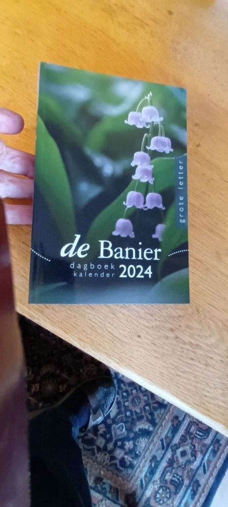 De Banier dagboek kalender 2024 & 2025/1,49 per stuk, Ophalen of Verzenden, Gelezen, Diverse Auteurs, Christendom | Protestants
