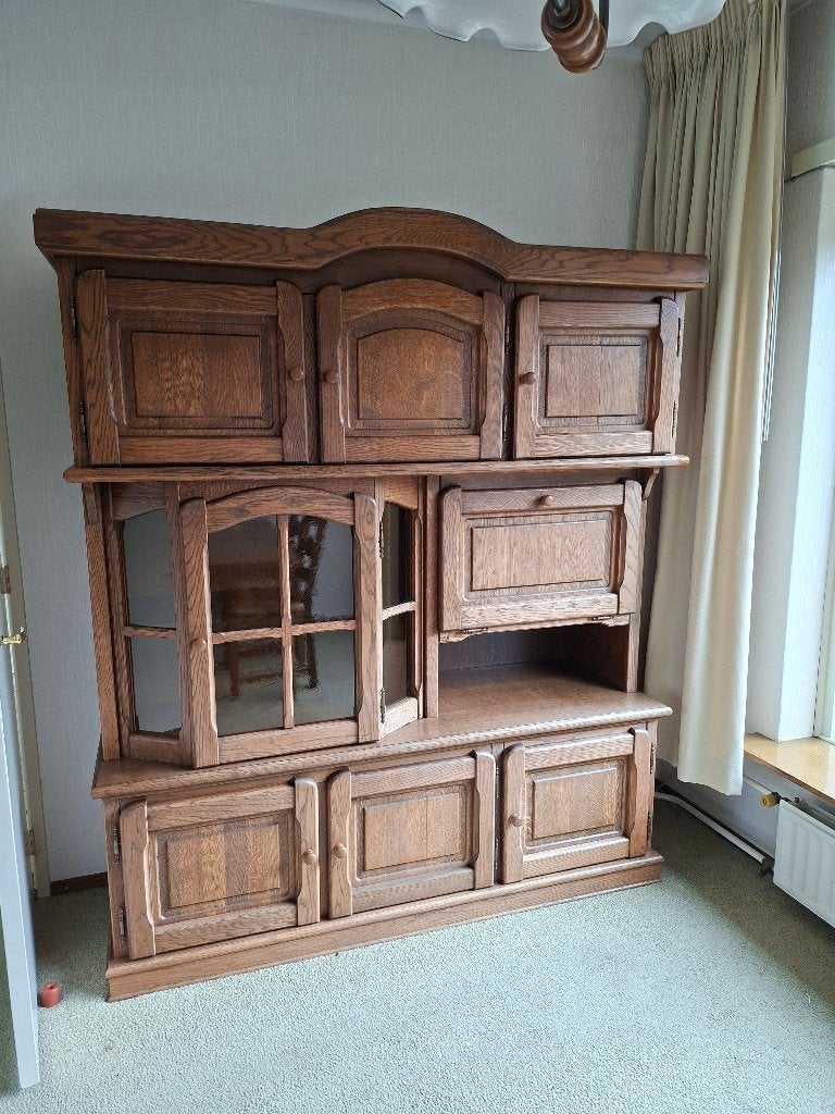 Mooie grote kast, Ophalen