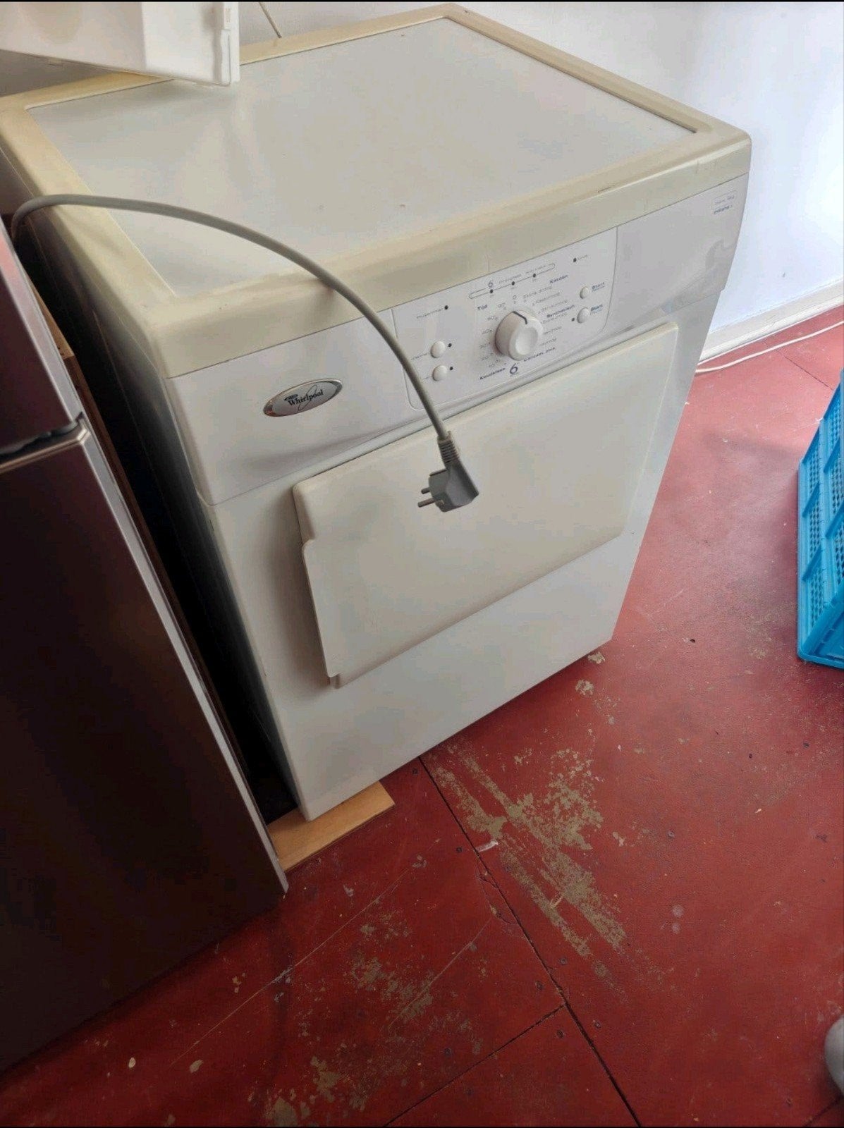 Whirlpool condens wasdroger, Ophalen, 6 tot 8 kg, Zo goed als nieuw, 85 tot 90 cm