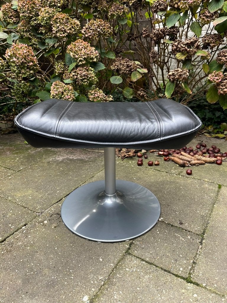 hocker leer metalen voet BoConcept, Huis en Inrichting, Ophalen, Gebruikt, Minder dan 50 cm, Modern