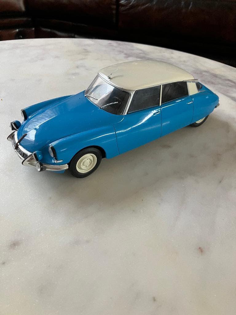 Citroen DS schaal 1/18, Hobby en Vrije tijd, Modelauto's | 1:18, Ophalen of Verzenden, Gebruikt, Auto, Overige merken