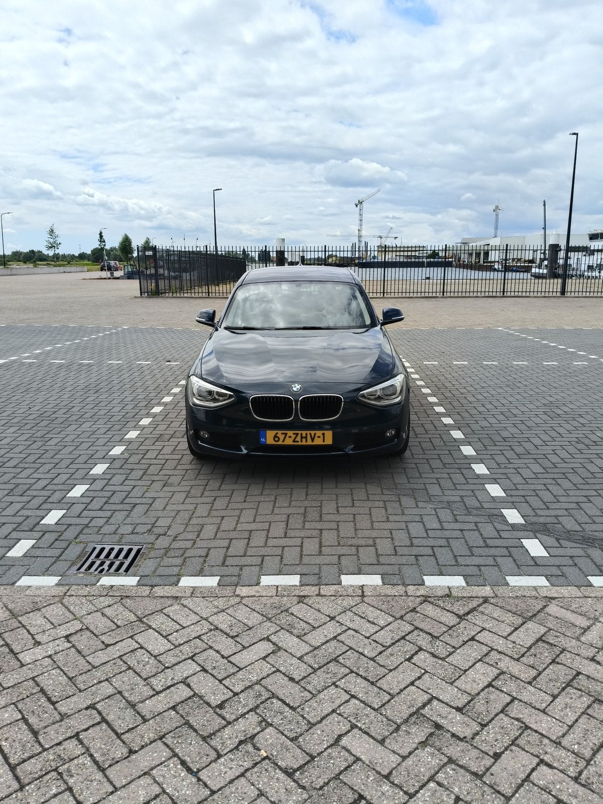 BMW 114i 2012 | Wit interieur | 175.000 km | APK | Fraai, Auto's, BMW, 1-Serie, Achterwielaandrijving, 4 cilinders, Blauw