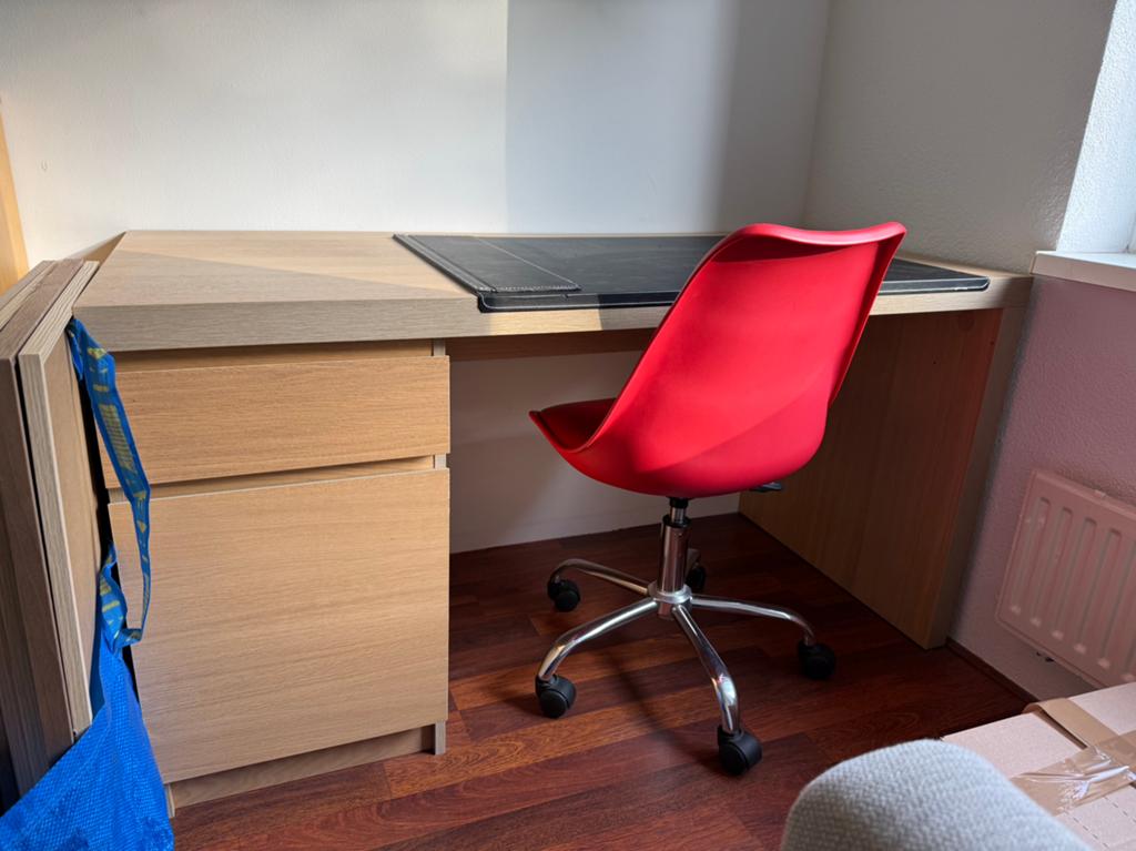Bureau IKEA, Ophalen, Zo goed als nieuw