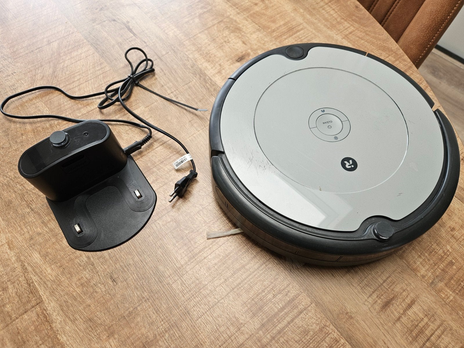 iRobot Roomba 698 Robotstofzuiger met Laadstation, Ophalen, Gebruikt, IRobot, Robotstofzuiger