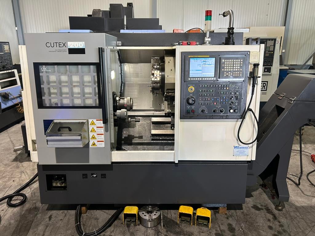 Hwacheon CUTEX-160B CNC Draaibank, Doe-het-zelf en Verbouw, Draaibanken, Ophalen, Gebruikt, Metaaldraaibank, Minder dan 500 mm