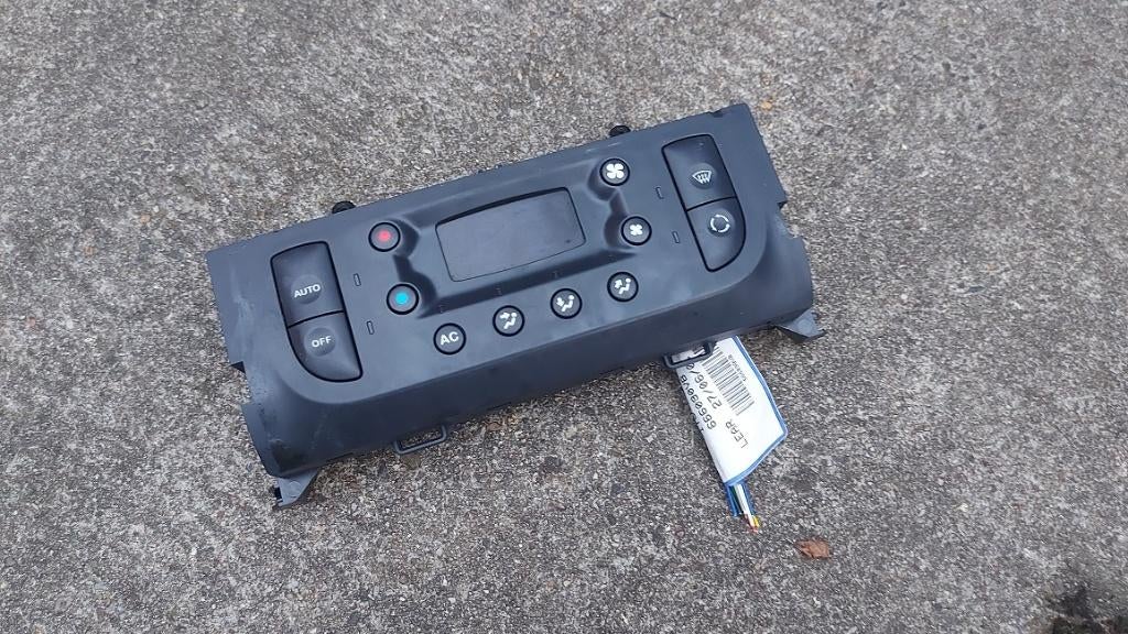 Bediening vd verwarming met display Clio 2002, Ophalen of Verzenden