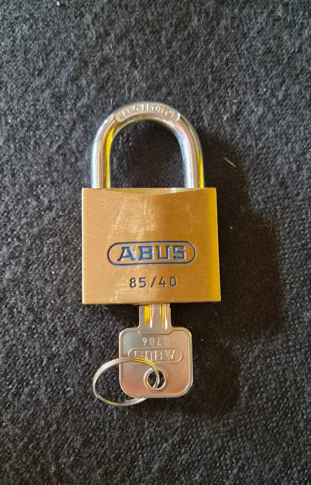 ABUS hangslot 85/40 met sleutel, Doe-het-zelf en Verbouw, Ophalen of Verzenden, Zo goed als nieuw, Slot