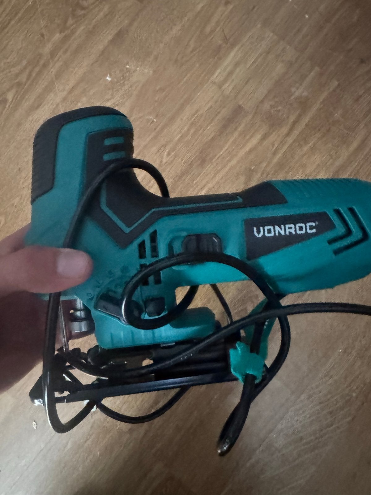 VONROC Decoupeerzaag - NIEUW 0 keer gebruikt, Doe-het-zelf en Verbouw, Ophalen, Decoupeerzaag, 600 tot 1200 watt, Zo goed als nieuw