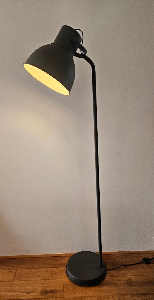 Ikea Hektar staande vloerlamp donkergrijs