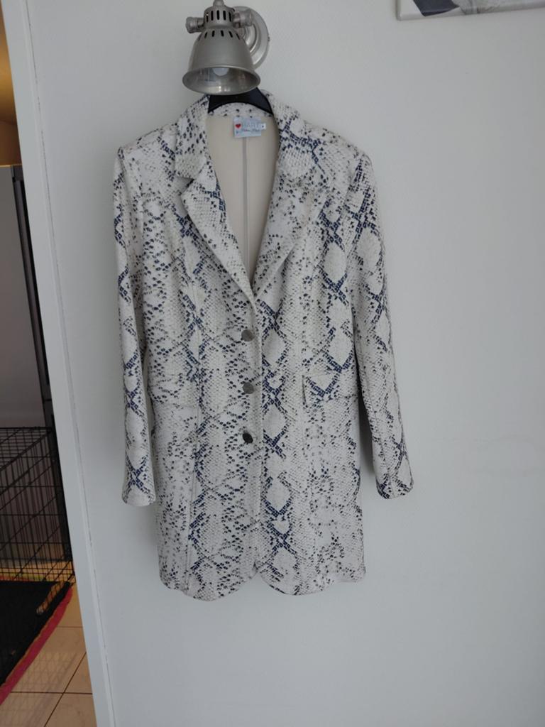 Helena hart lange blazer maat m als nieuw, Kleding | Dames, Jasjes, Kostuums en Pakken, Ophalen of Verzenden, Zo goed als nieuw