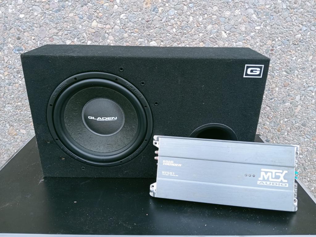 Gladen subwoofer
500rms 

Mtx monoblok
500rms

Kabelset, Auto diversen, Ophalen