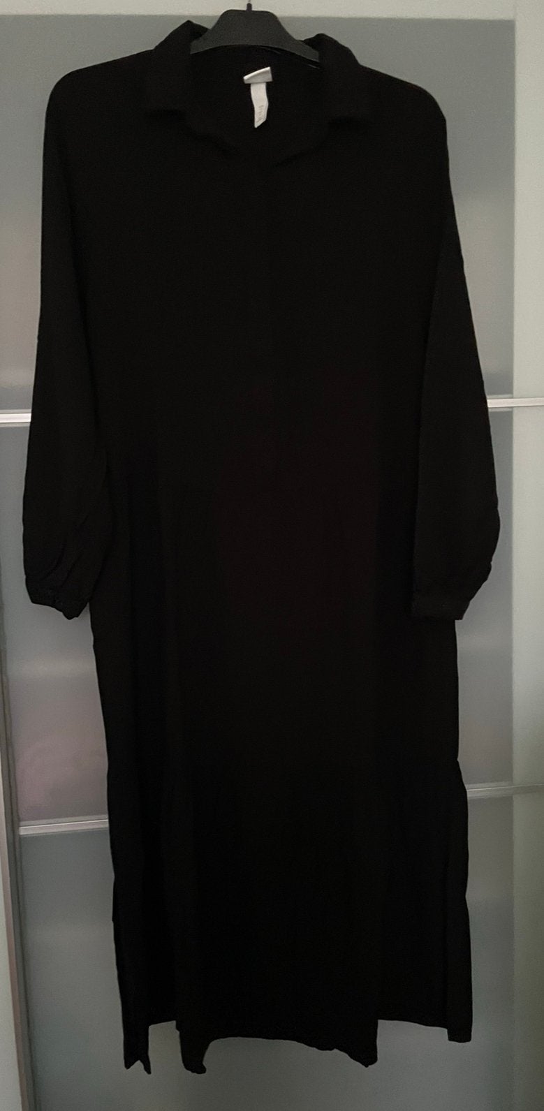 Zwarte jurk met kraag., H&M, Zwart, Ophalen of Verzenden, Zo goed als nieuw