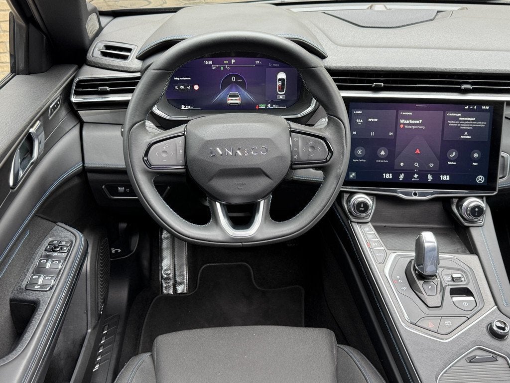 Lynk & Co 01 1.5 PHEV 261pk | Blackline | Zwarte hemel | 360, Auto's, Lynk & Co, Stof, Euro 6, Bedrijf, 1854 kg