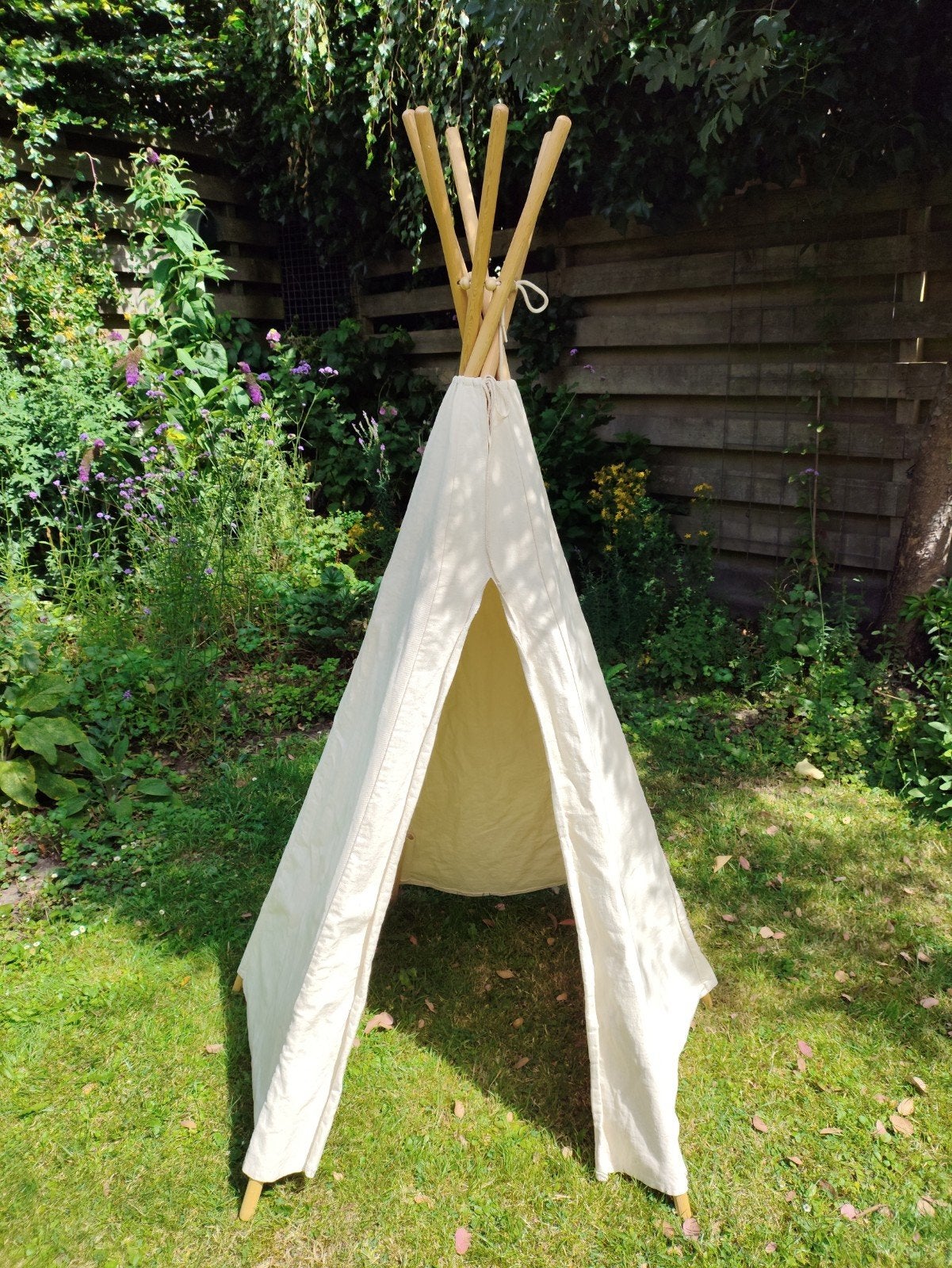 Kinder tipi, Ophalen, Hout