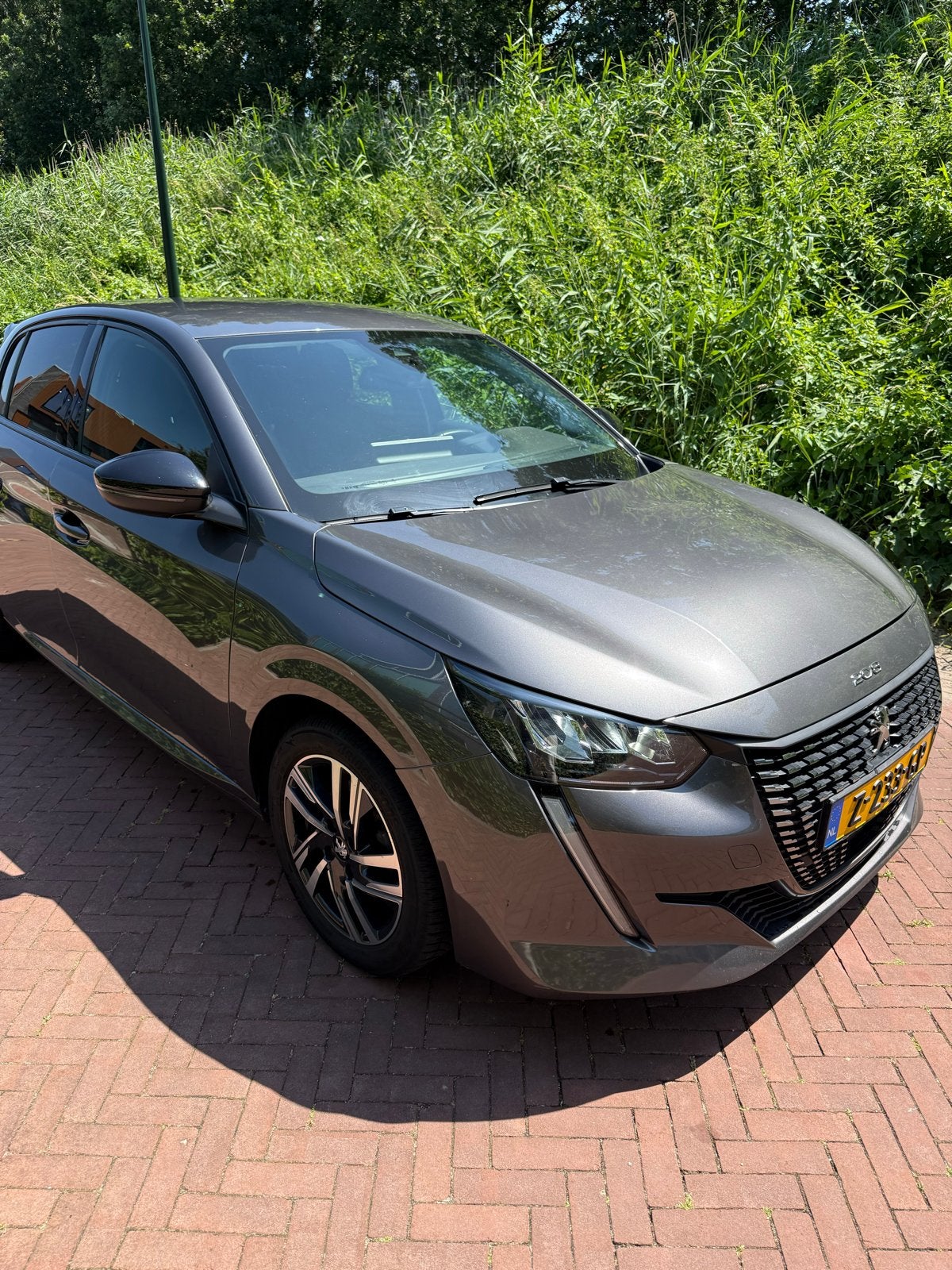 Peugeot 208 1.2 Puretech 100pk Eat8 2022 Grijs, 100 pk, 49 €/maand, 1200 kg, Particulier