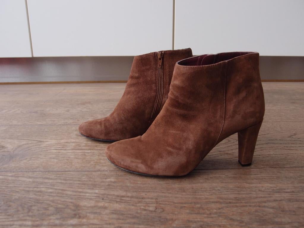 Mooie suède bruine Linea Zeta dames enkellaarsjes maat 40, Bruin, Lage of Enkellaarzen, Ophalen of Verzenden, Zo goed als nieuw