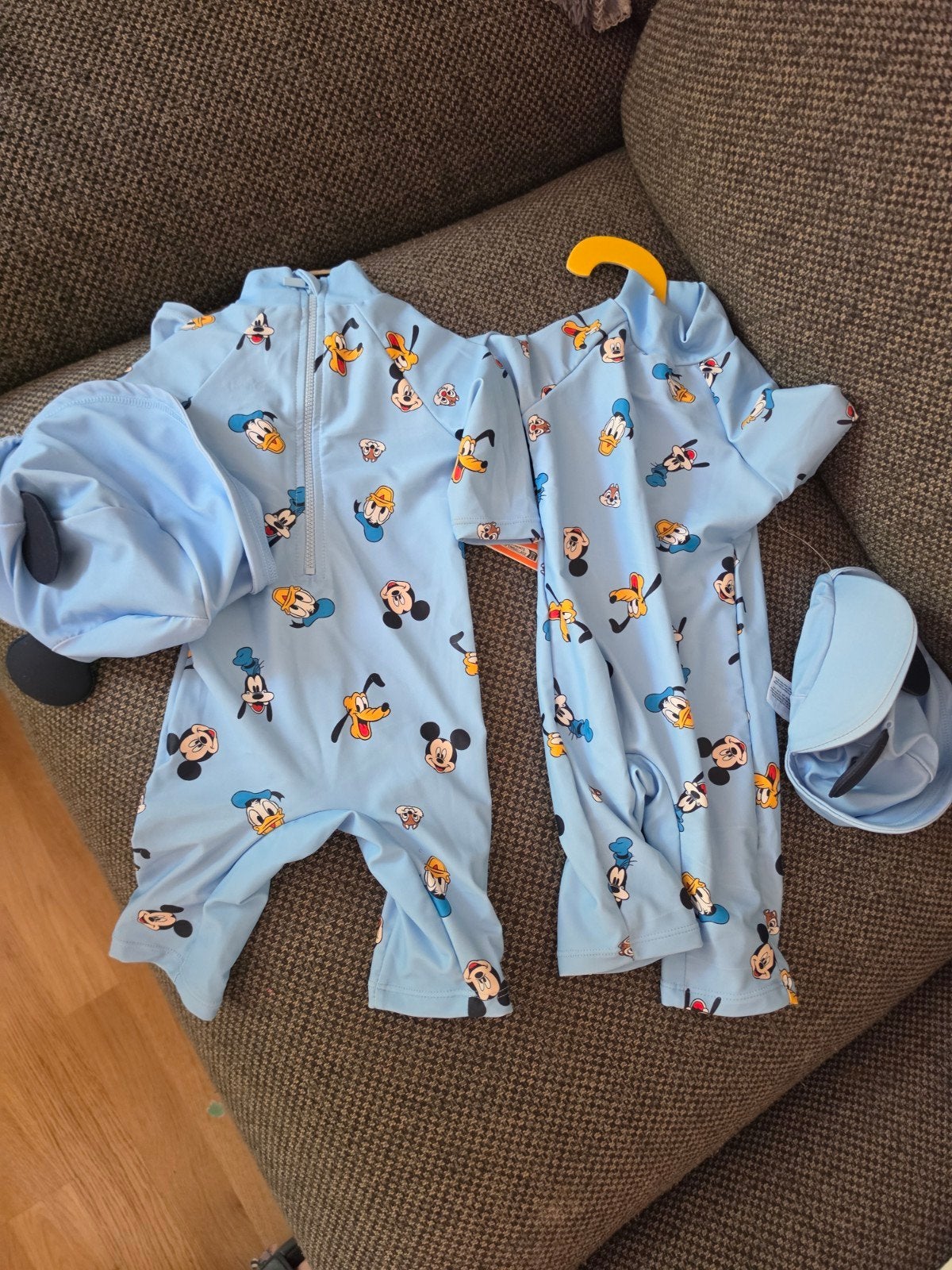 Nieuwe Disney UV-zwempakken (2 stuks) maat 80, Ophalen, Nieuw, Maat 80, Overig