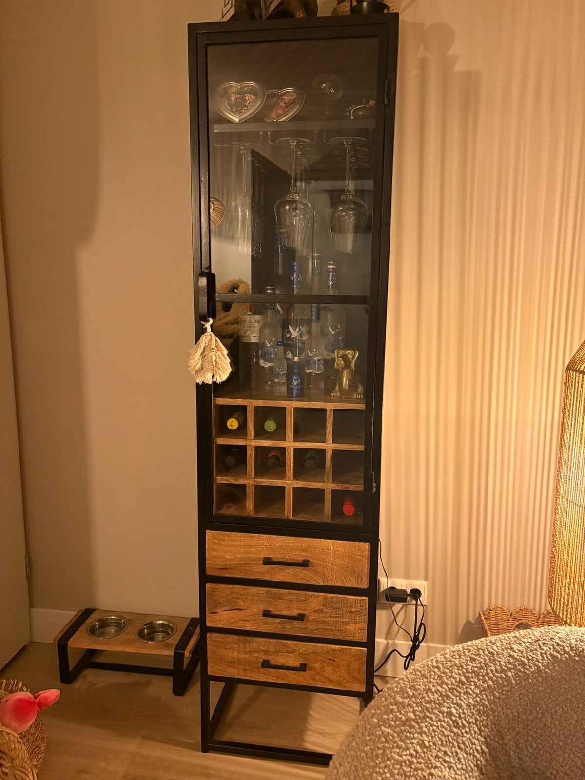 Mooie mango houten drankkast, Ophalen, Gebruikt, 5 tot 15 flessen, 75 cm of meer