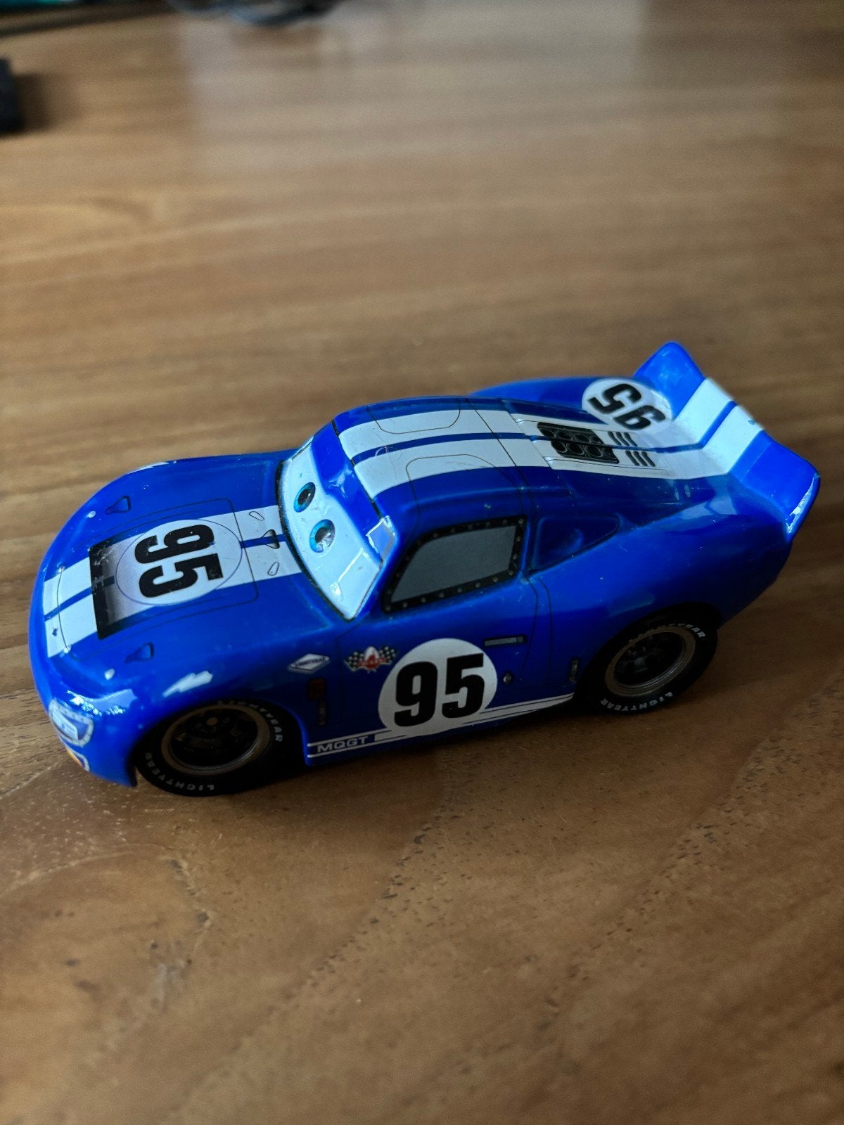 Disney Lightning McQueen Artist Serie, Ophalen of Verzenden, Gebruikt