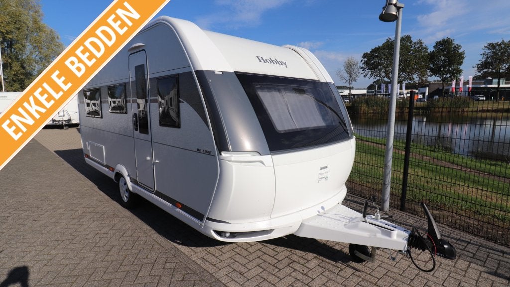 Hobby De Luxe 460 LU BJ'27 - 761 Enkel bed, Rondzit, Hobby, Serviceluik, Bedrijf