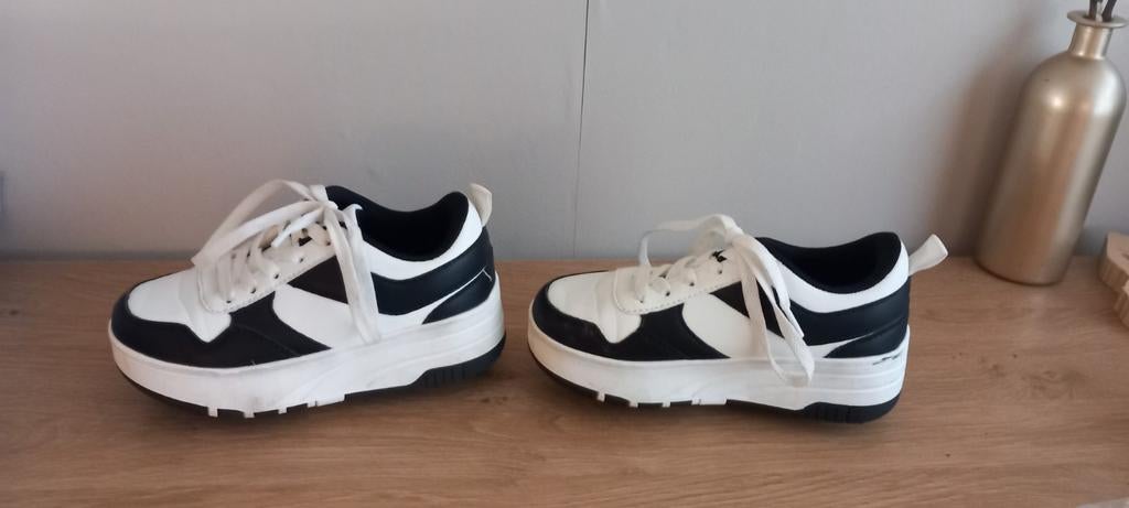 Skeelers? Schoenen met wieltjes maat 33, Ophalen