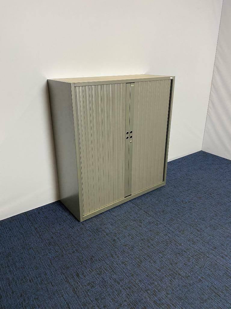 2 x Roldeurkast Gispen Meta, aluminium, H130 x B120 x D47 cm, Ophalen, Gebruikt