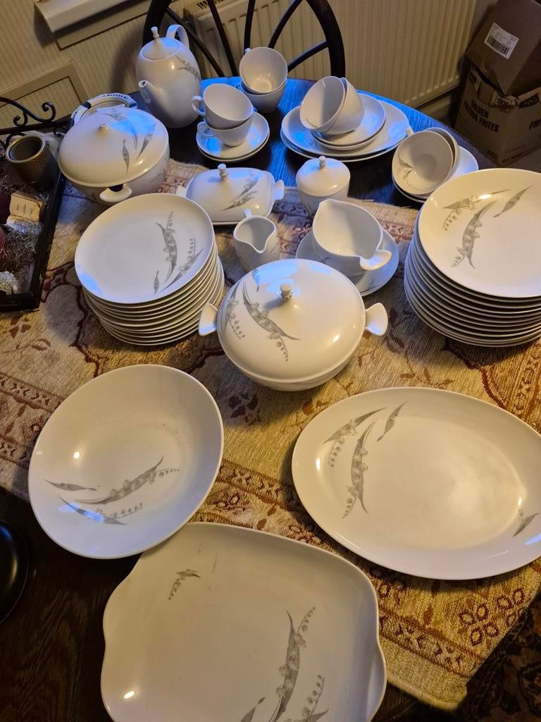 Essenbach bavaria Germany servies, Ophalen