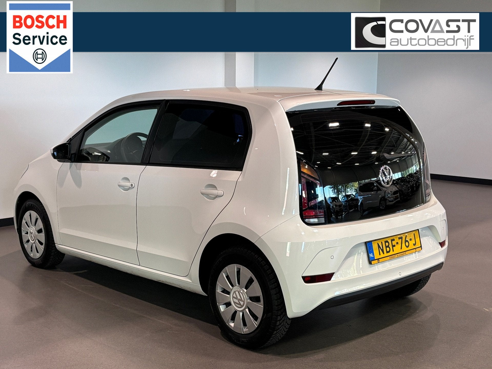 Volkswagen UP! 1.0 move up! Airco|Stoelverwarming|Parkeersen, Voorwielaandrijving, Dealer onderhouden, Stof, Gebruikt