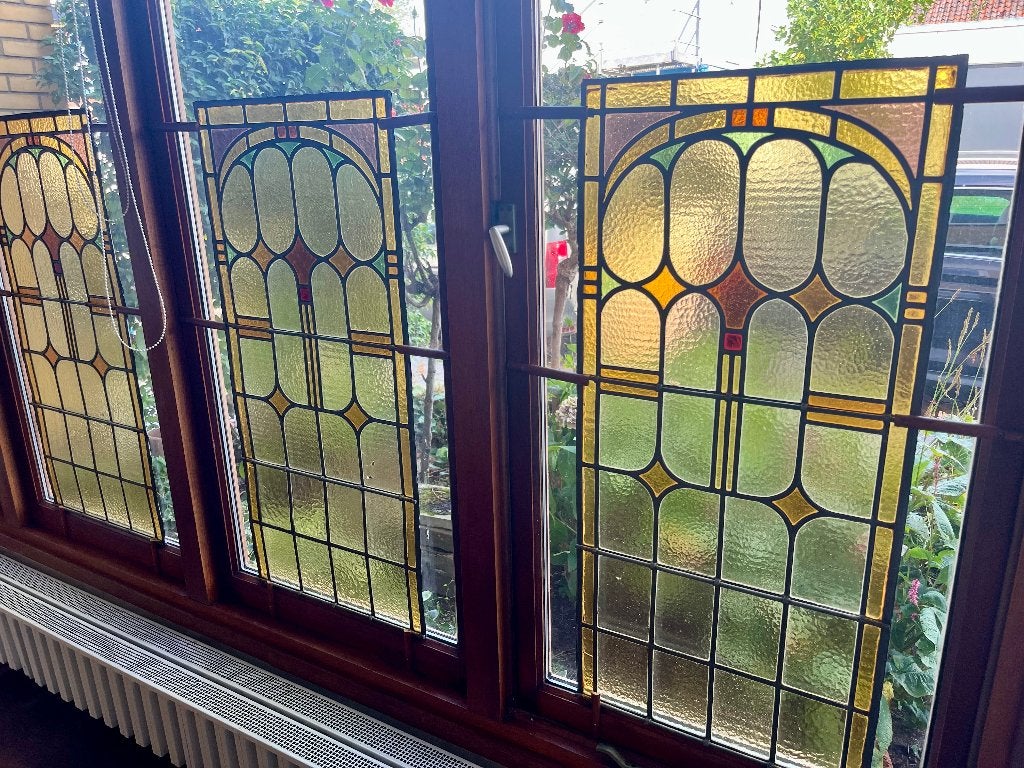 Antieke glas in lood ramen uit oude Verkade fabriek., Ophalen, Gevelraam of Ruit, Gebruikt, Minder dan 80 cm