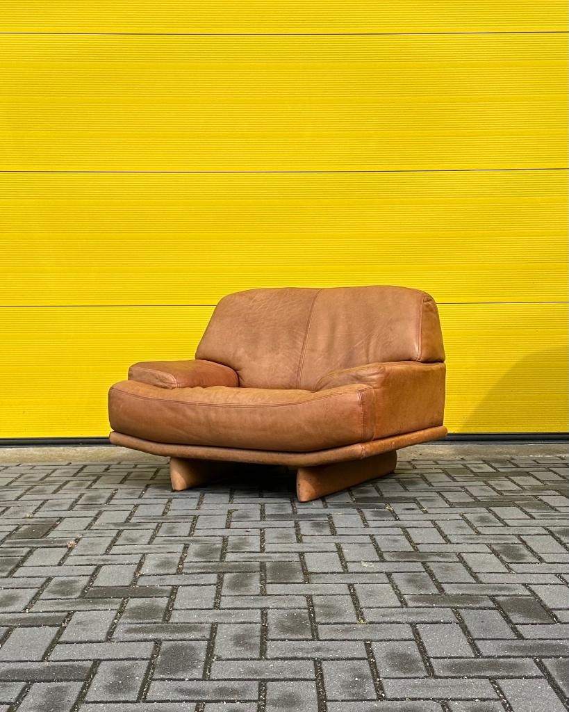 Vintage lounge fauteuil cognac leer, Huis en Inrichting, Fauteuils, Gebruikt, Leer, 75 tot 100 cm, 75 tot 100 cm, Ophalen