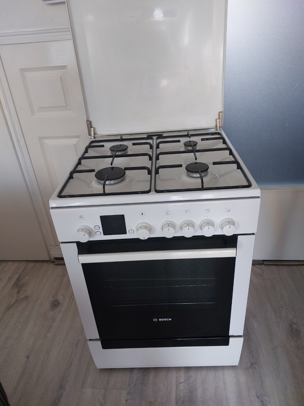 Te koop:Goedwerkende Bosch Gasfornuis met Electrische Oven., Ophalen, Gebruikt, 4 kookzones, Gas