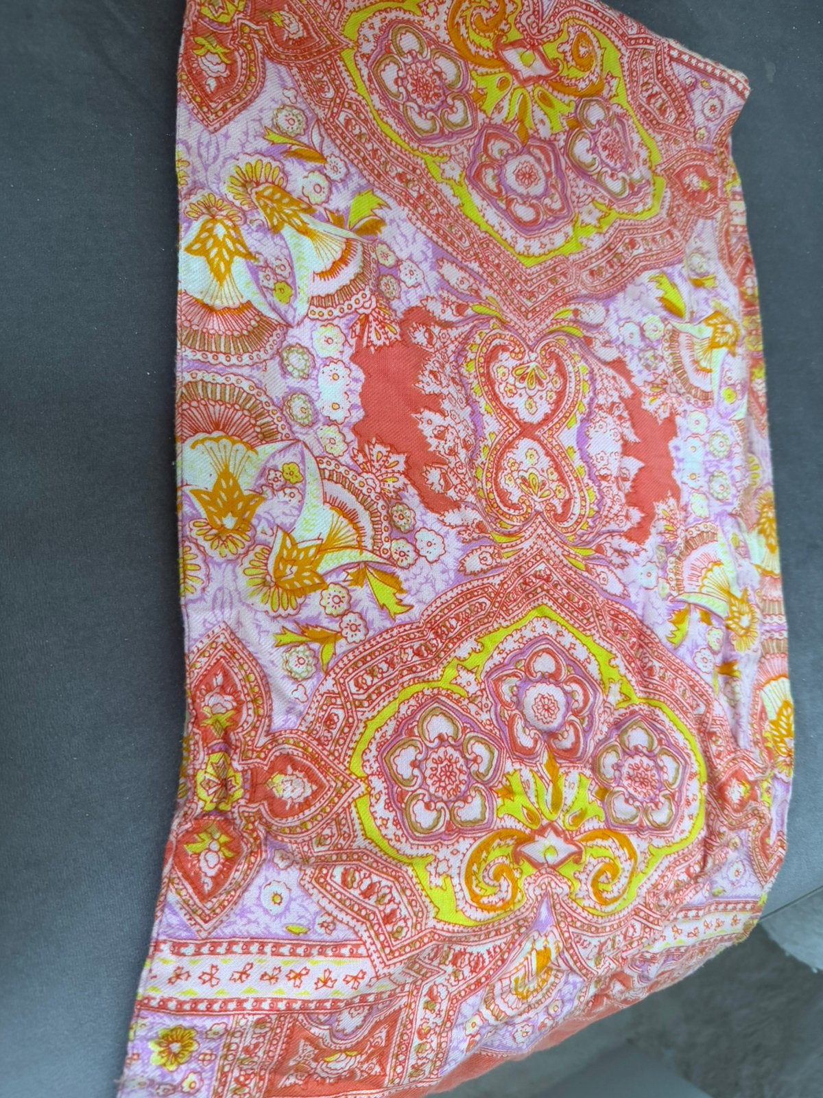 OILILY sjaal in prachtige kleur, Ophalen of Verzenden, Zo goed als nieuw