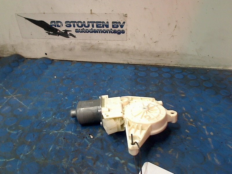 Motor Raammechaniek Rechts Voor B (W246/W242) 2012, Gebruikt, Mercedes-Benz AG, Mercedes-Benz, Mercedesstraße 120, Stuttgart 70372, , Duitsland