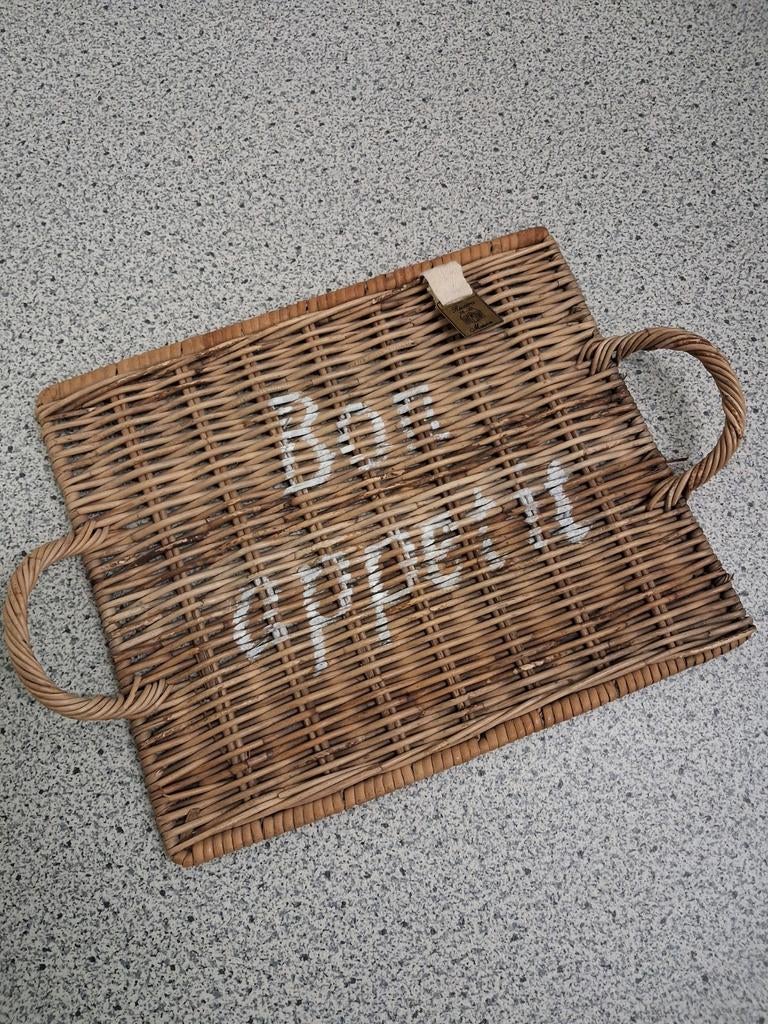 Riviera Maison Dienblad "Bon Appetit" Rotan, Huis en Inrichting, Woonaccessoires | Dienbladen, Ophalen of Verzenden, Zo goed als nieuw