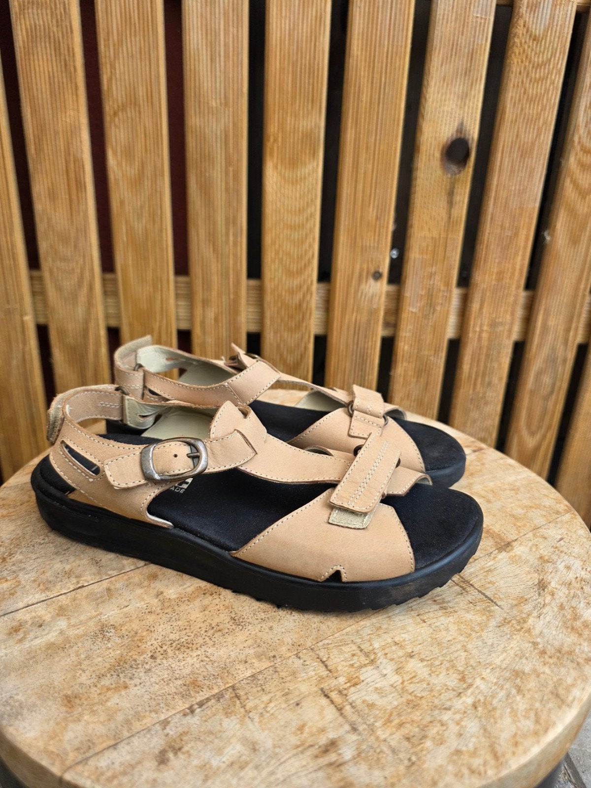 HELVESKO comfortabele sandalen swiss made maat 37, Ophalen of Verzenden, Zo goed als nieuw, Sandalen of Muiltjes