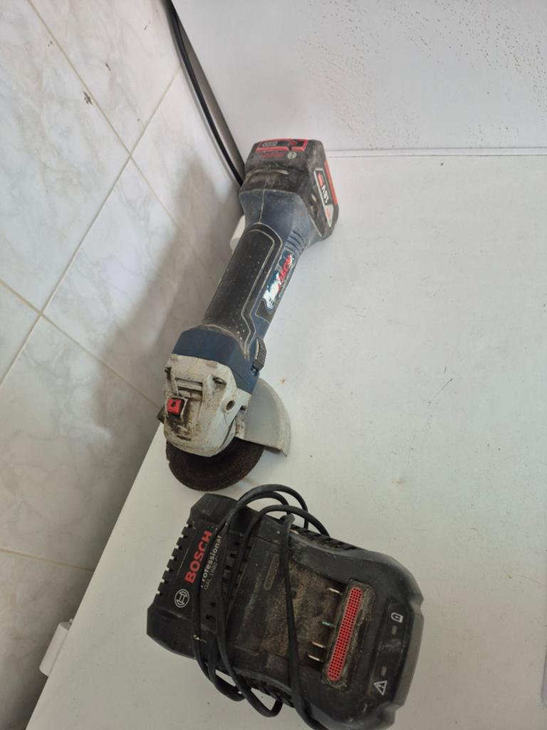 Slijptol / flex, Ophalen, Minder dan 700 watt, Haakse handslijpmachine