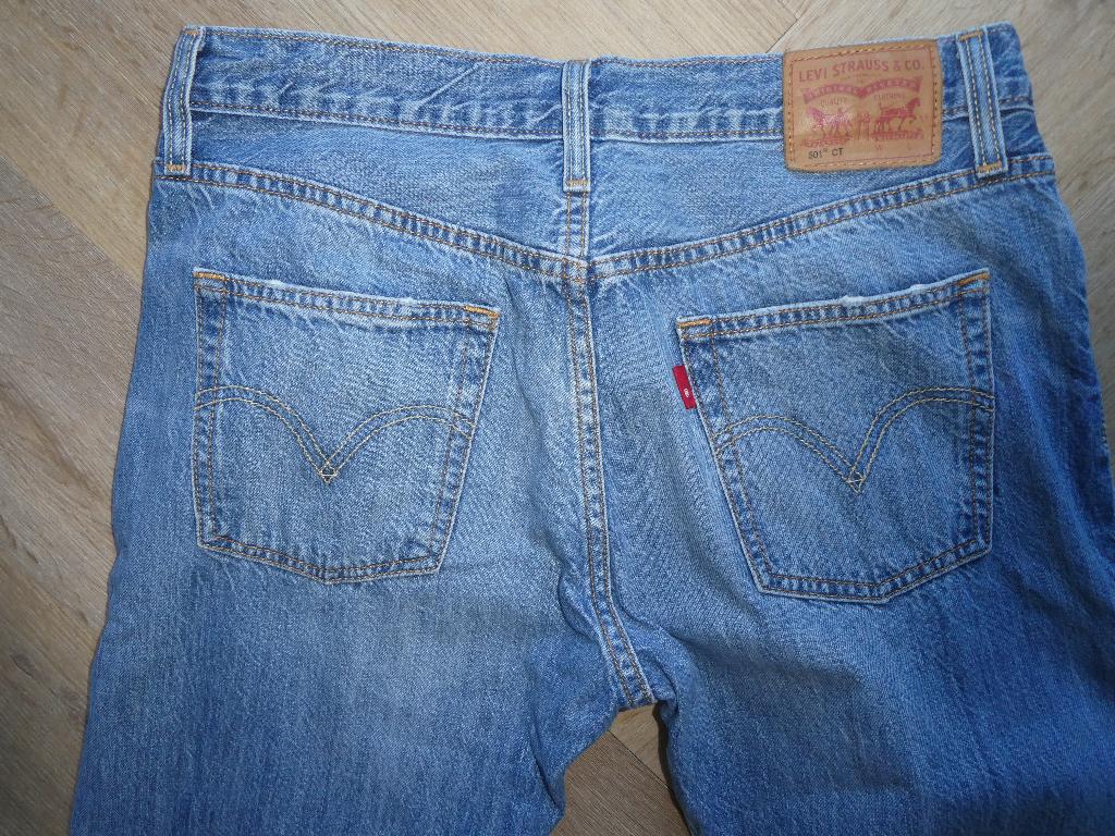 Levi 501 spijkerbroek, 100 % katoen maat 27, Blauw, Ophalen of Verzenden, Zo goed als nieuw, W27 (confectie 34) of kleiner