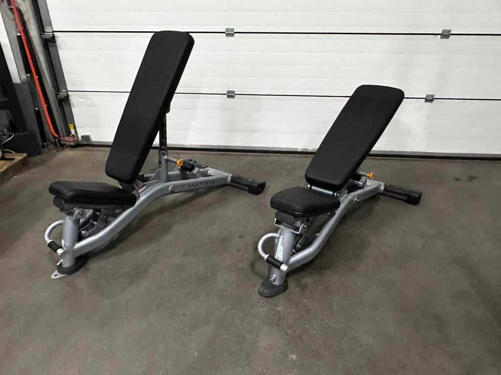2 Matrix Adjustable Bench , 2 Verstelbare Fitness Bankjes, Sport en Fitness, Fitnessmaterialen, Ophalen, Gebruikt, Fitnessbank