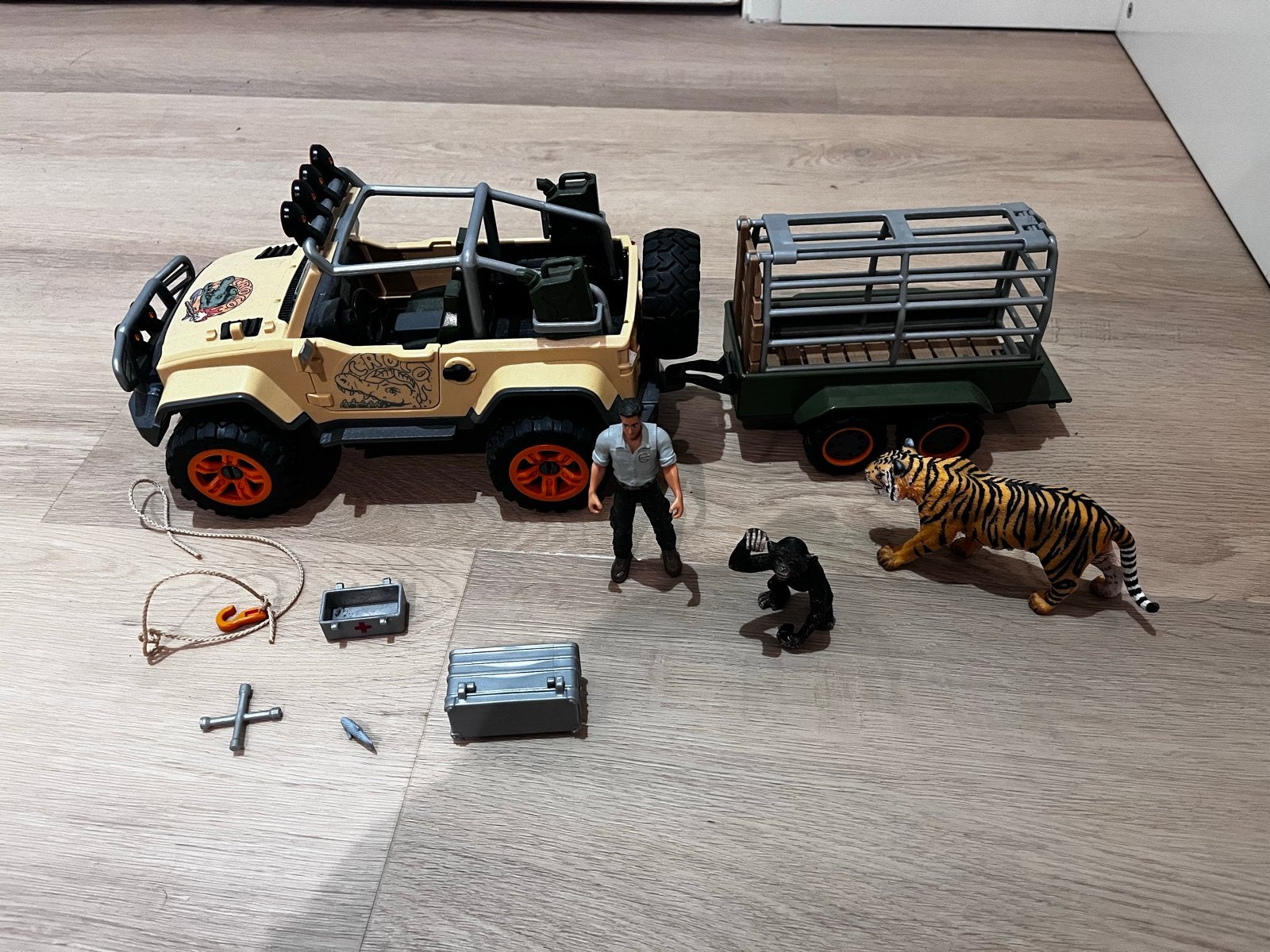 Schleich Wild Life 4x4 Voertuig met Trailer en Dieren, Ophalen of Verzenden, Zo goed als nieuw