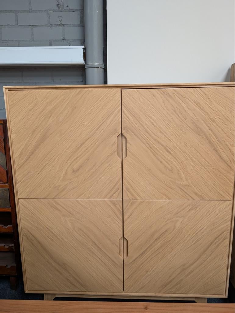 Nieuwe Feelings Lutzern Dressoir en Wandkast., Met deur(en), 150 tot 200 cm, Eikenhout, Nieuw