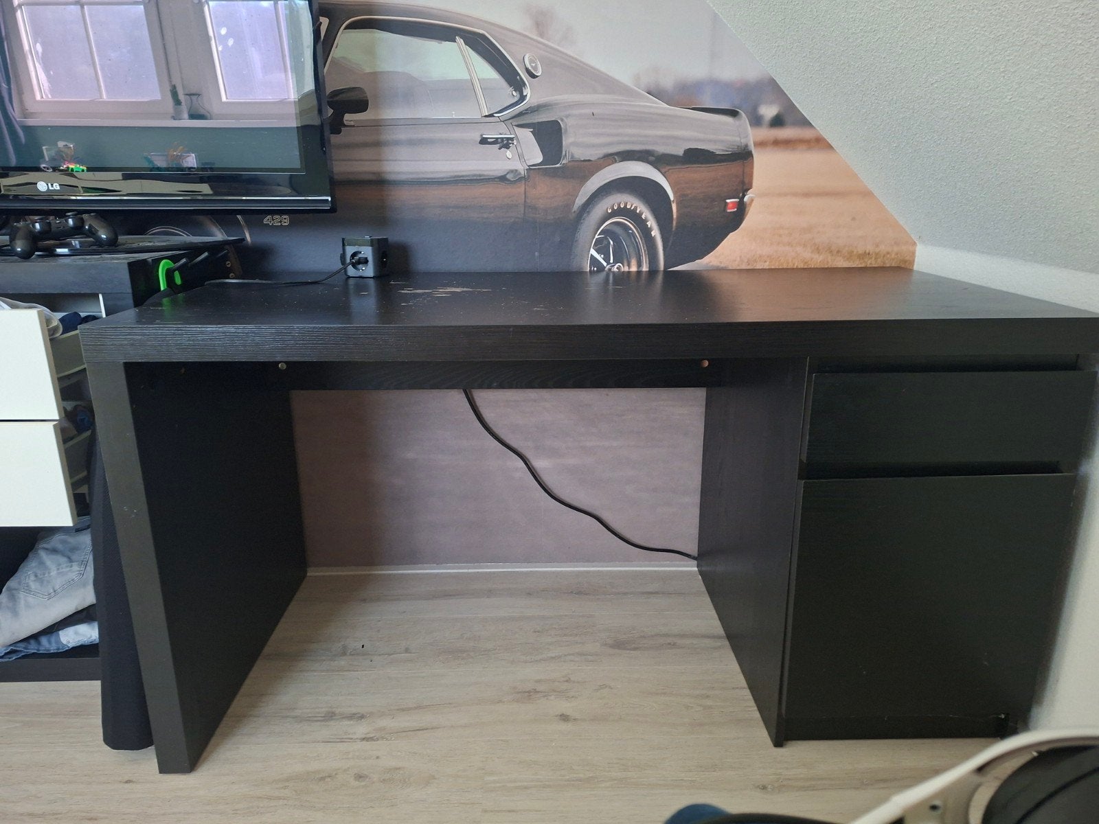 Groot zwart bureau ikea, Huis en Inrichting, Bureaus, Ophalen, Zwart, Gebruikt, IKEA