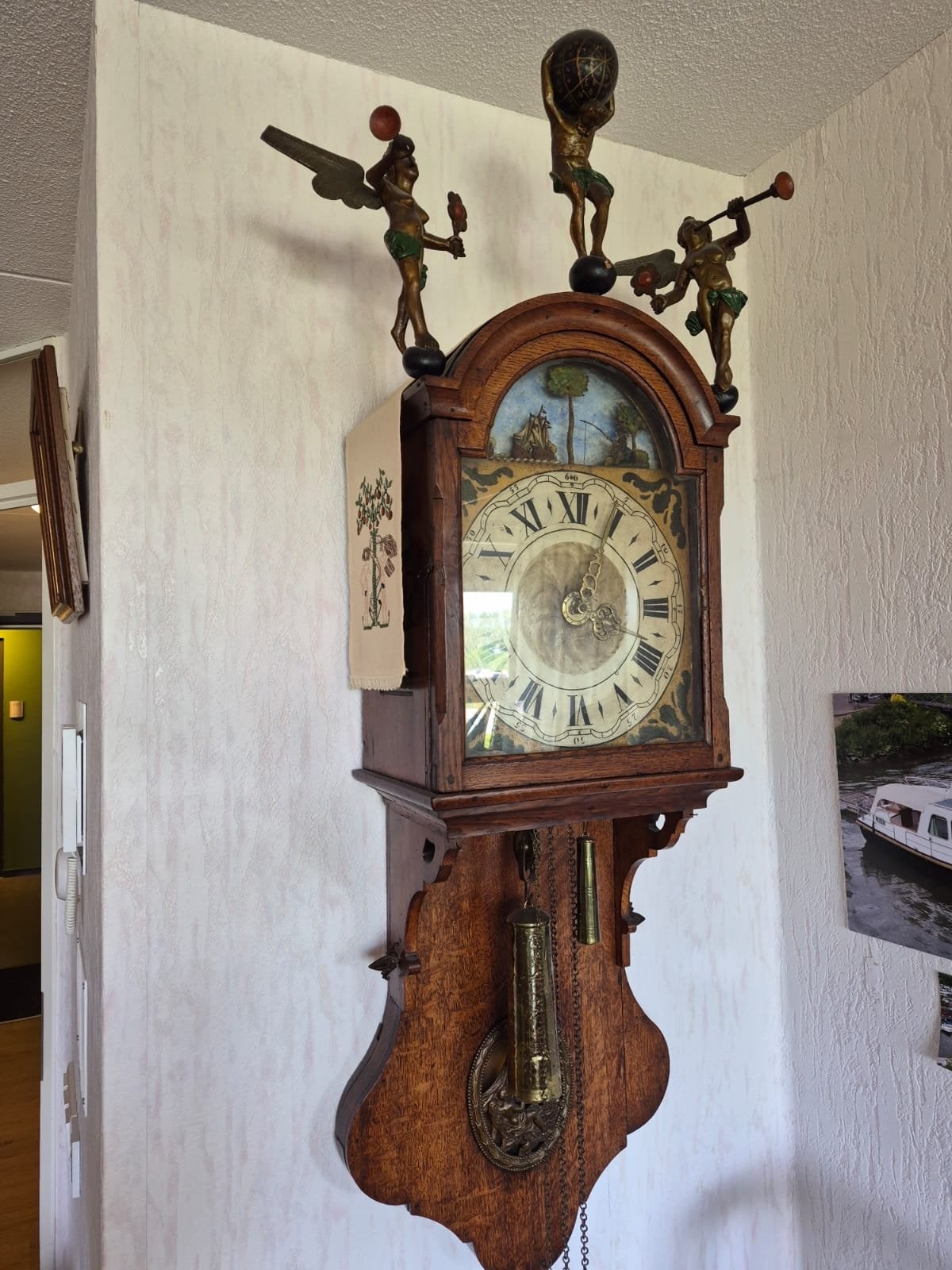 Antieke 19e-eeuwse kortstaart wandklok met origineel uurwerk, Antiek en Kunst, Ophalen
