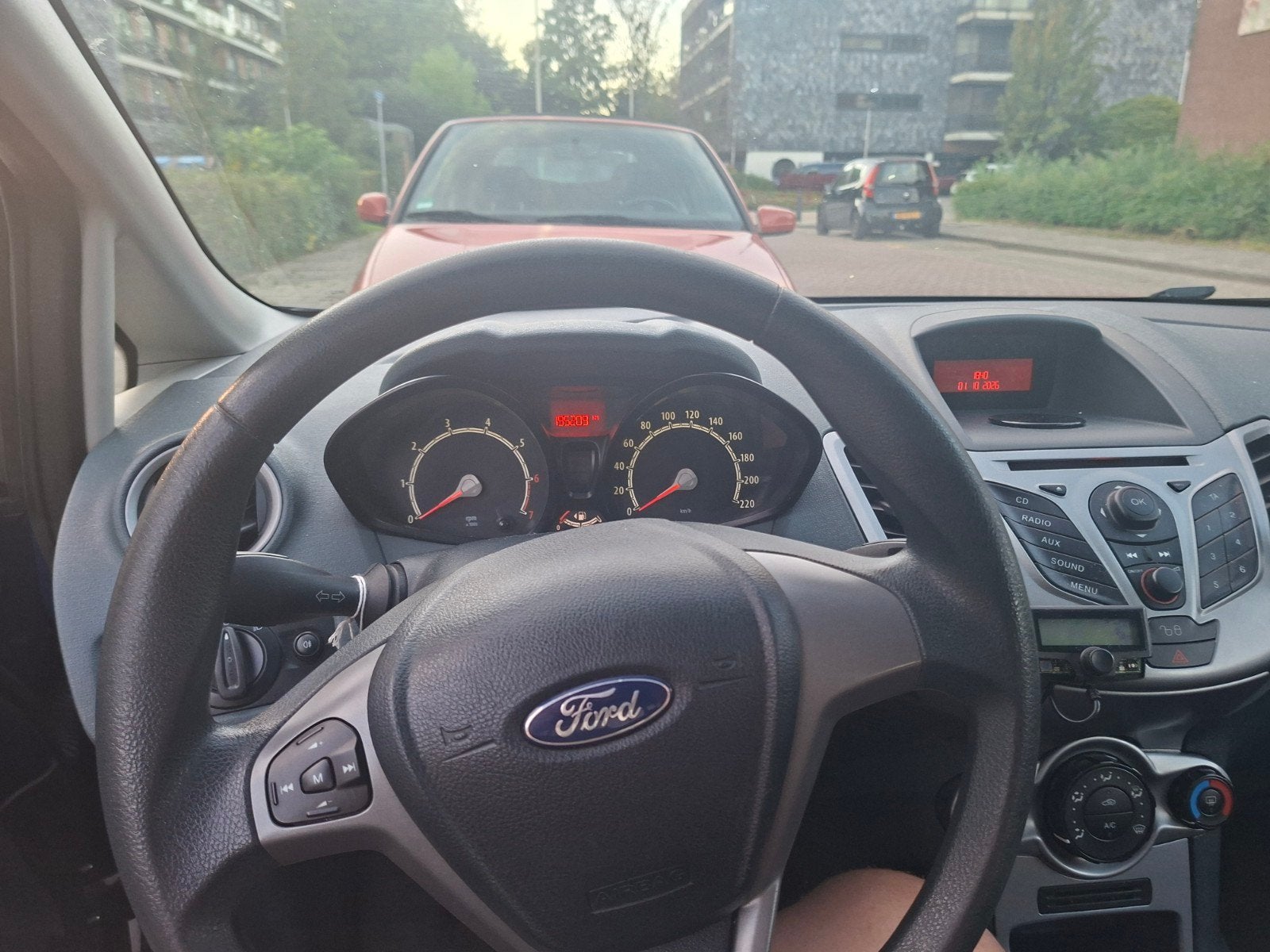 Foto 12 van Ford Fiësta 1.25 44KW 3DR 2010 Blauw