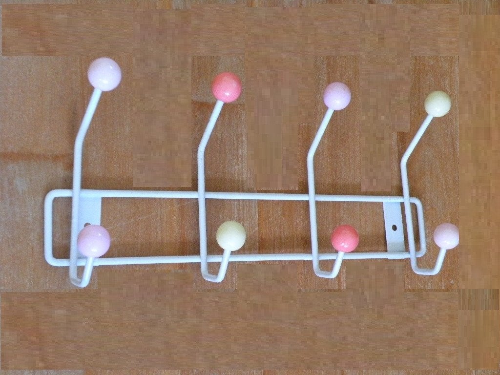 Kapstokje met pastel bolletjes., Wandkapstok, Overige materialen, Ophalen of Verzenden, Zo goed als nieuw