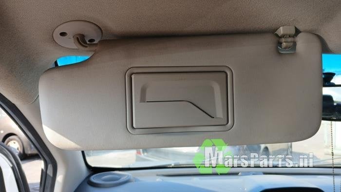 Zonneklep van een Chevrolet Spark, Gebruikt, -, Ophalen of Verzenden, -