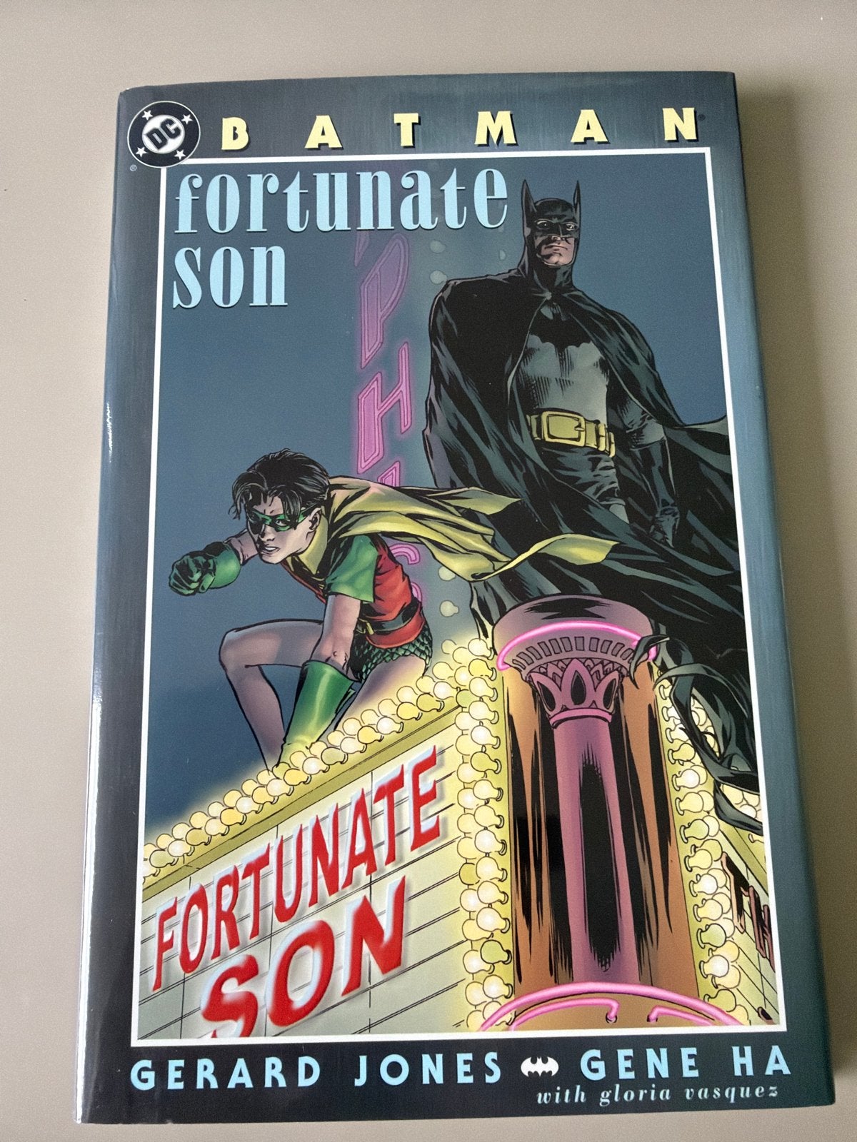 Batman: Fortunate Son - DC Comics Graphic Novel Hardcover, Boeken, Eén stripboek, Ophalen of Verzenden, Zo goed als nieuw