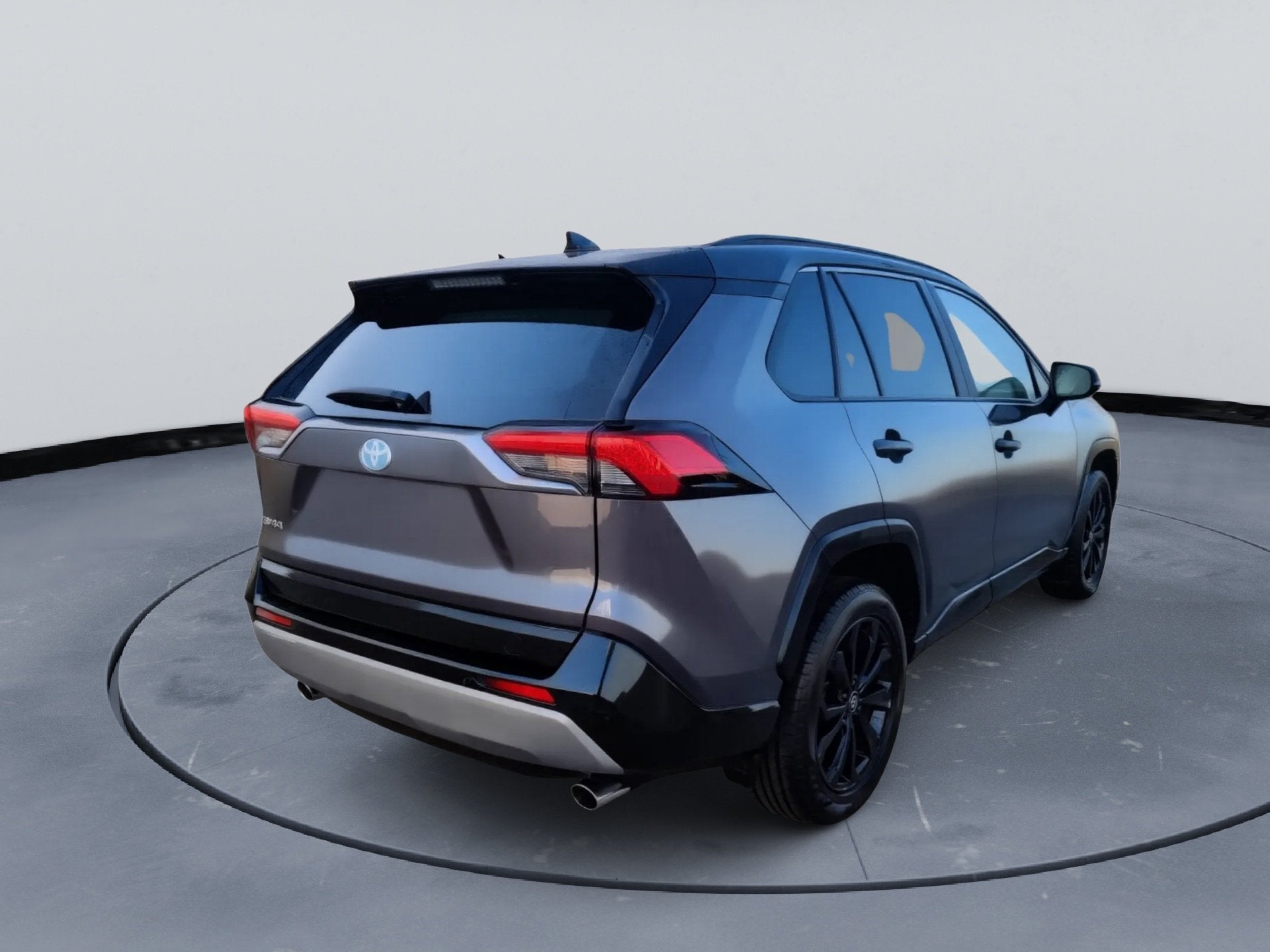 Foto 2 van Toyota RAV4 2.5 Hybrid AWD Dynamic Bi tone Elec achterklep K