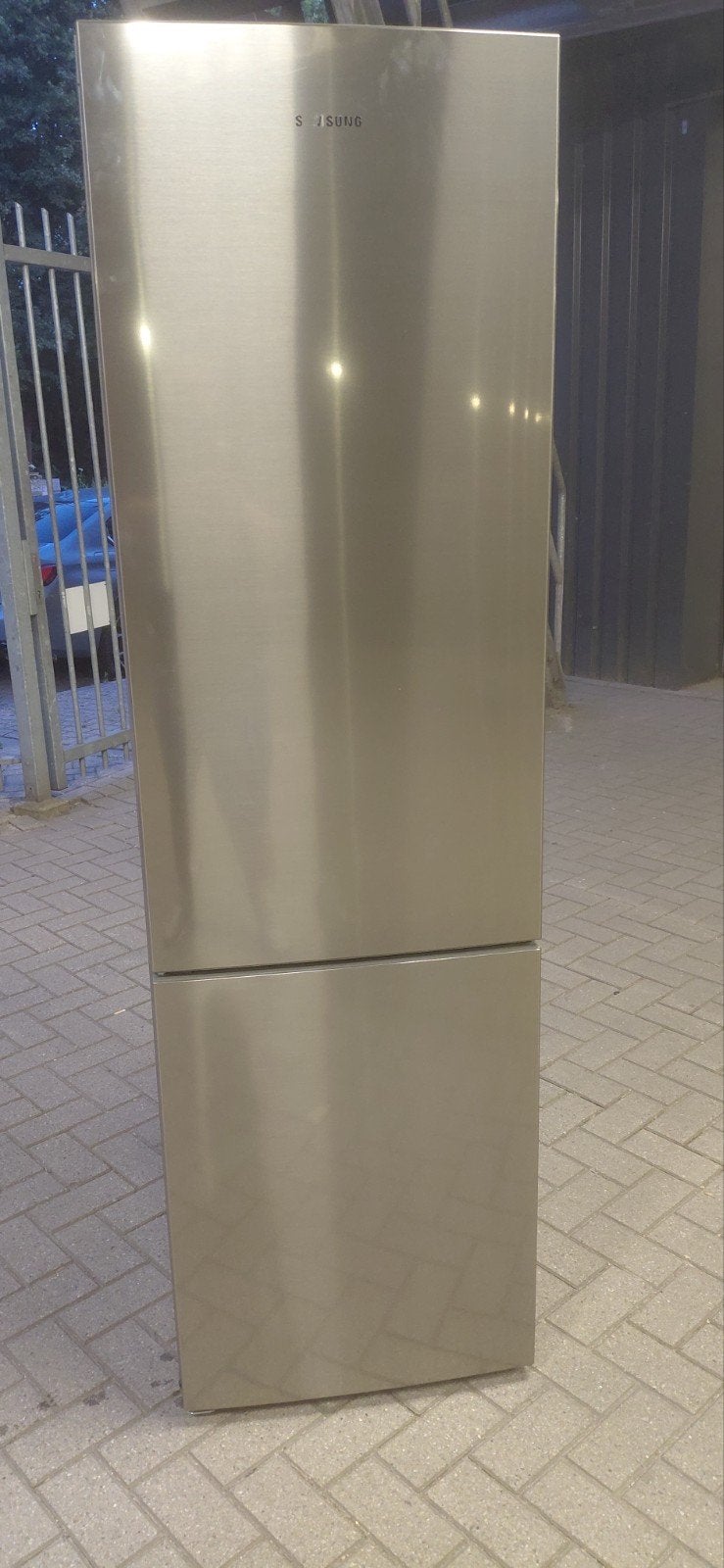 Samsung Combi Koelkast A++ No-Frost Twin Cooling 2m hoog, 200 liter of meer, 60 cm of meer, Met aparte vriezer, Zo goed als nieuw